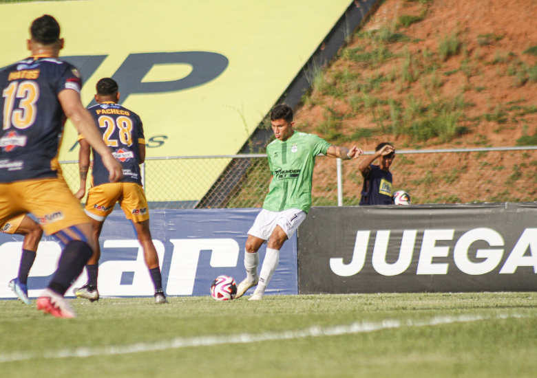 Zamora FC en el estadio Ricardo Tulio Maya, Liga FUTVE