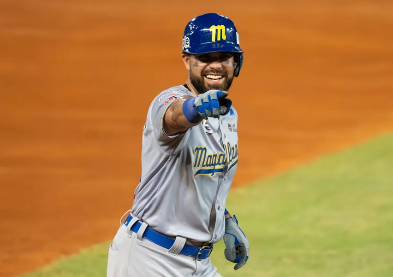 Renato Nuñez, Magallanes