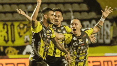 Deportivo Táchira fue superior y venció a Caracas FC en el Clásico Nacional