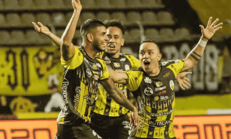 Deportivo Táchira fue superior y venció a Caracas FC en el Clásico Nacional