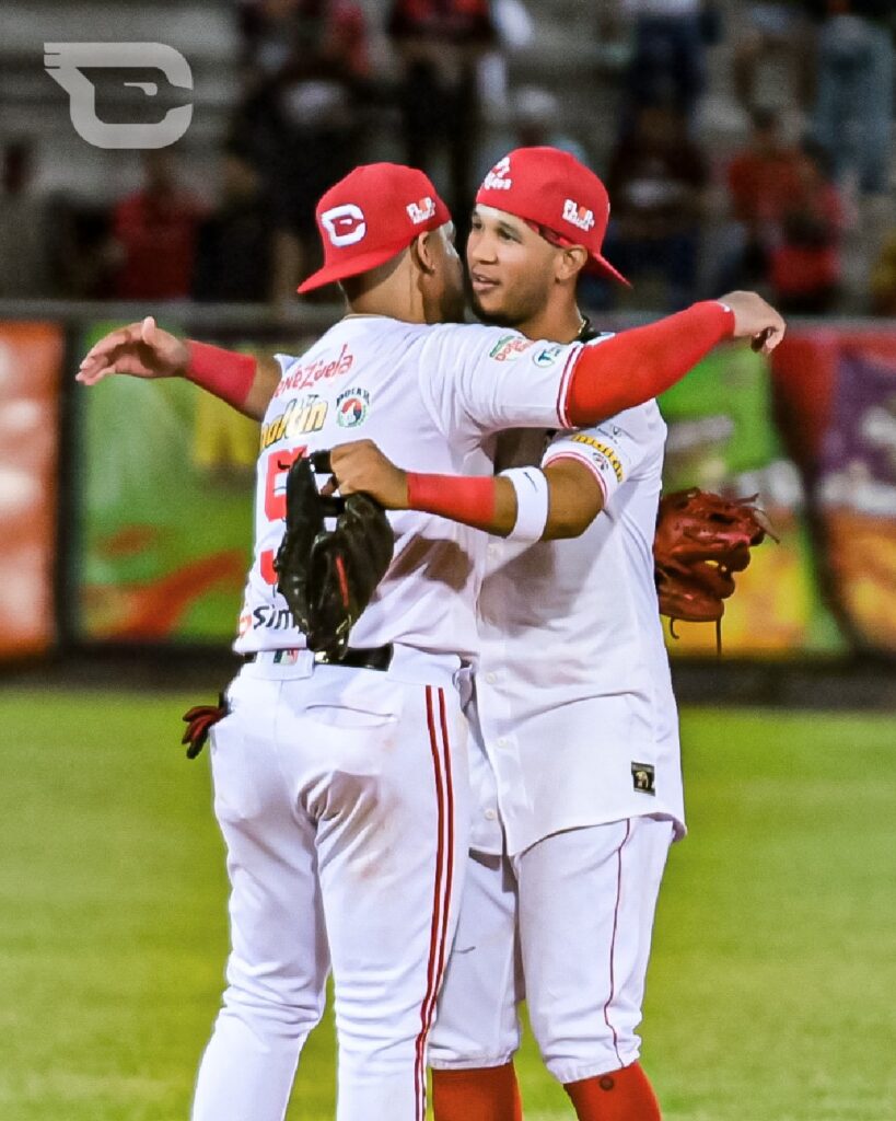 Cardenales venció a Magallanes