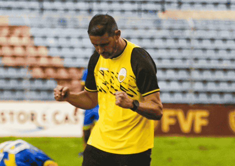 Edgar Pérez Greco arrancó con buen pie y mantiene el invicto del Aurinegro