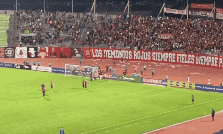 Insólito final en el Clásico FUTVE entre Caracas FC y Dvo Táchira