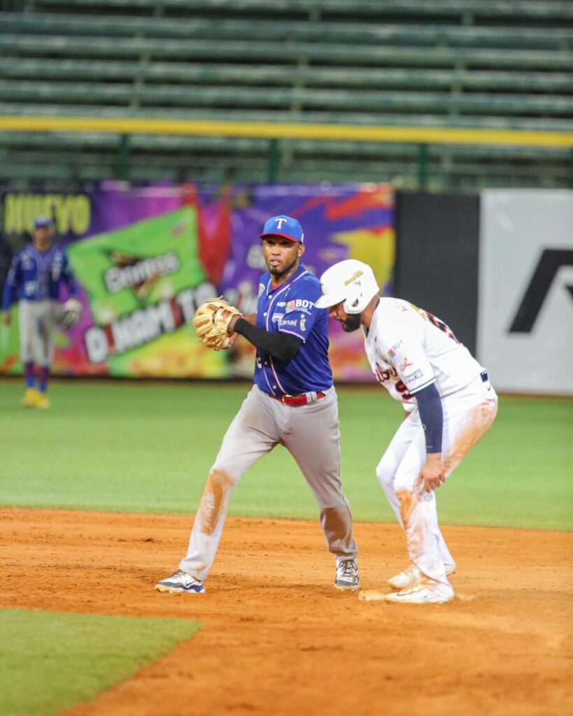 Tiburones y Caribes en el Chico Carrasquel
