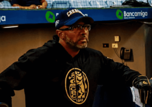 José Alguacil continuará como mánager de Leones del Caracas