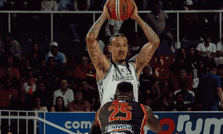 Guaiqueríes venció a Cocodrilos y sigue con vida en la lucha por la Super Ronda