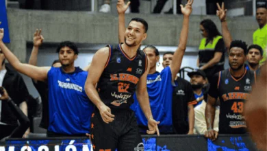 Trotamundos se hizo fuerte en casa y derrotó a Spartans