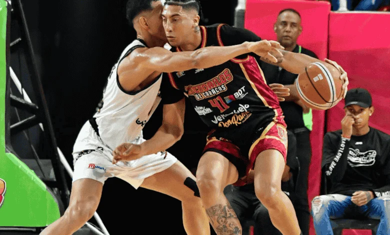 Cocodrilos barrió a Panteras en la ronda eliminatoria de la SPB 2025