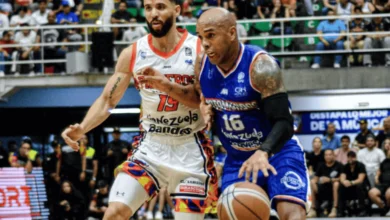 Trotamundos venció a Pioneros y lidera el Super 4