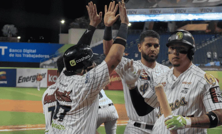 Leones del Caracas venció a Tigres en un duelo de felinos