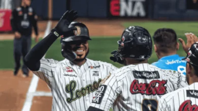 Leones del Caracas derrotó a Caribes y se llevó el duelo de batazos
