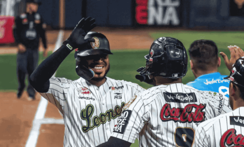 Leones del Caracas derrotó a Caribes y se llevó el duelo de batazos