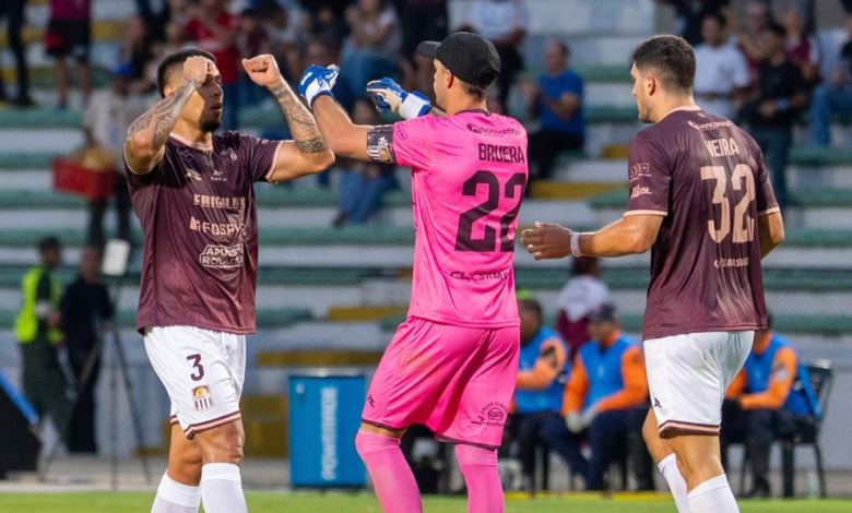 Carabobo fue más y venció en la ida a Huachipato