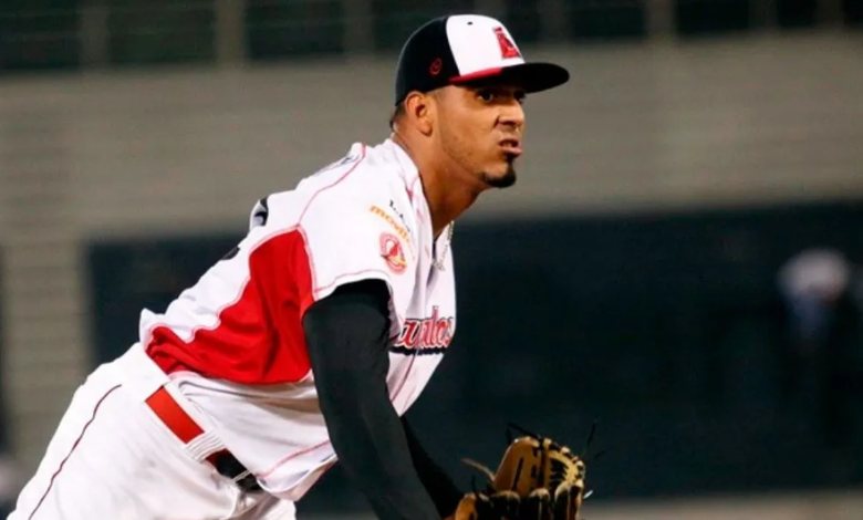 Osmer Morales se une a Caciques de Distrito