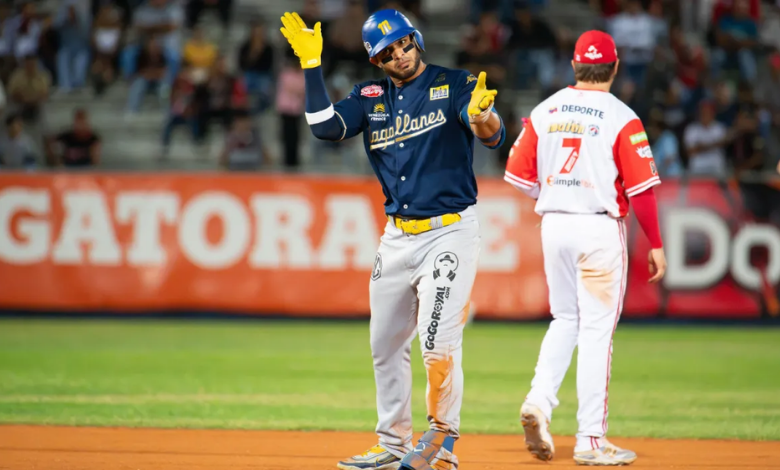 Ángel Reyes Navegantes del Magallanes