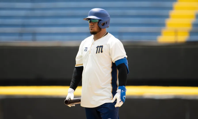 Thairo Estrada. Navegantes del Magallanes